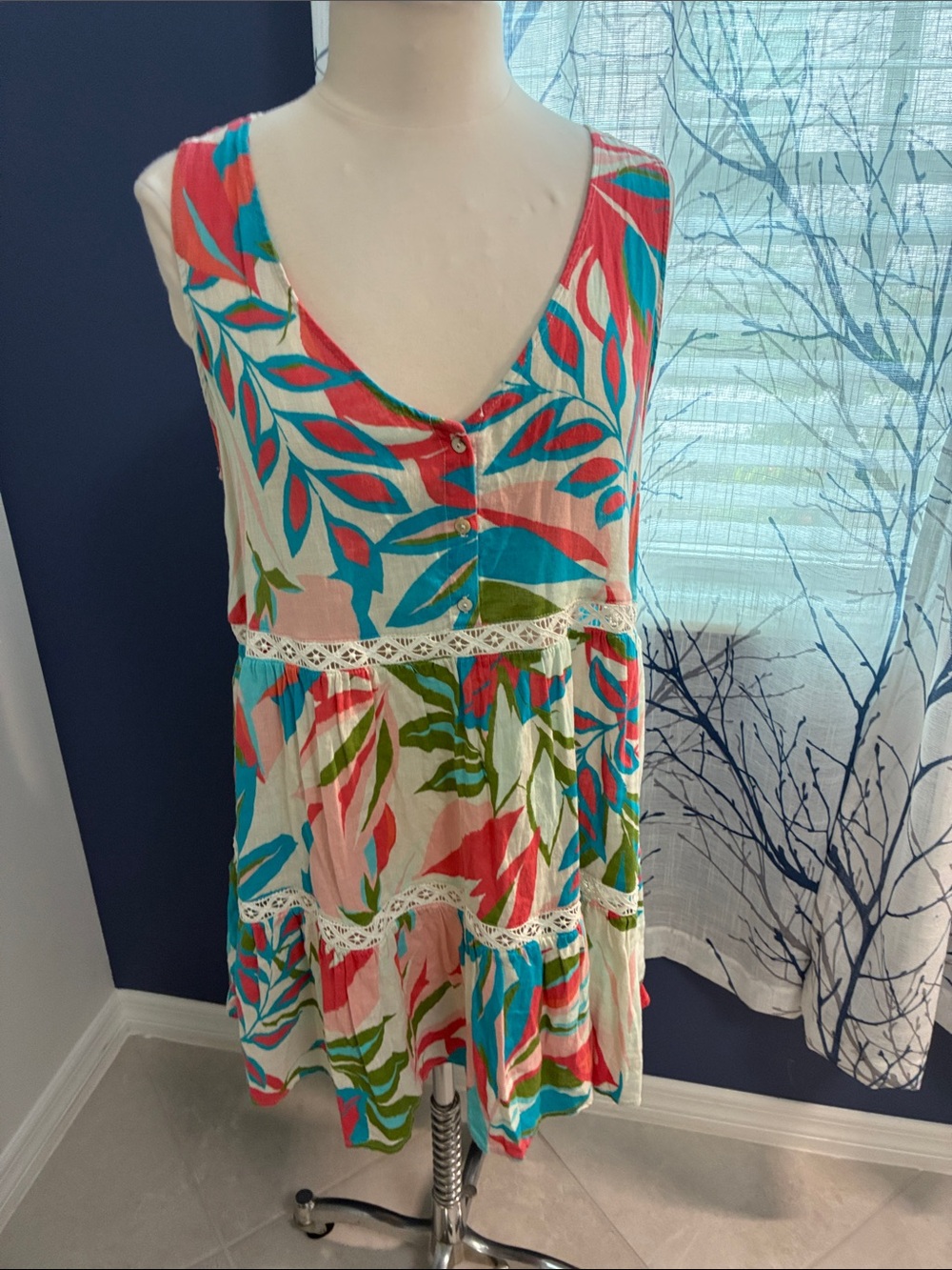 C & C California Sleeveless V-Neck Floral Tiered Dress - Pink & Teal